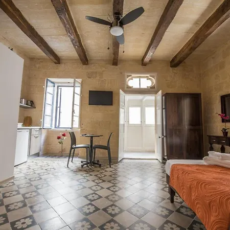 Casa Lapira * Valletta
