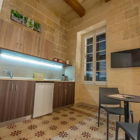 Casa Lapira 3*