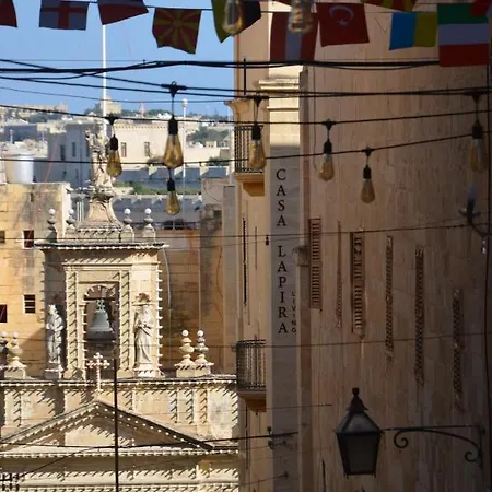 Casa Lapira Pensionat