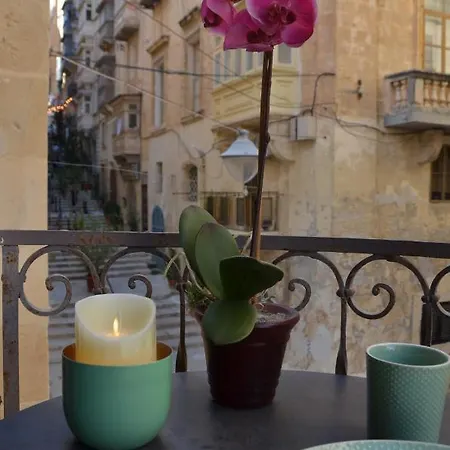 Casa Lapira Valletta