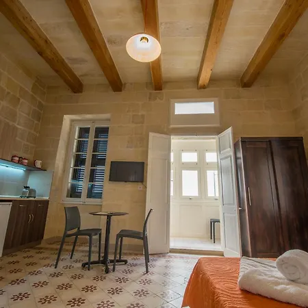Casa Lapira * Valletta
