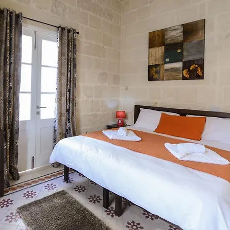 Casa Lapira * Valletta